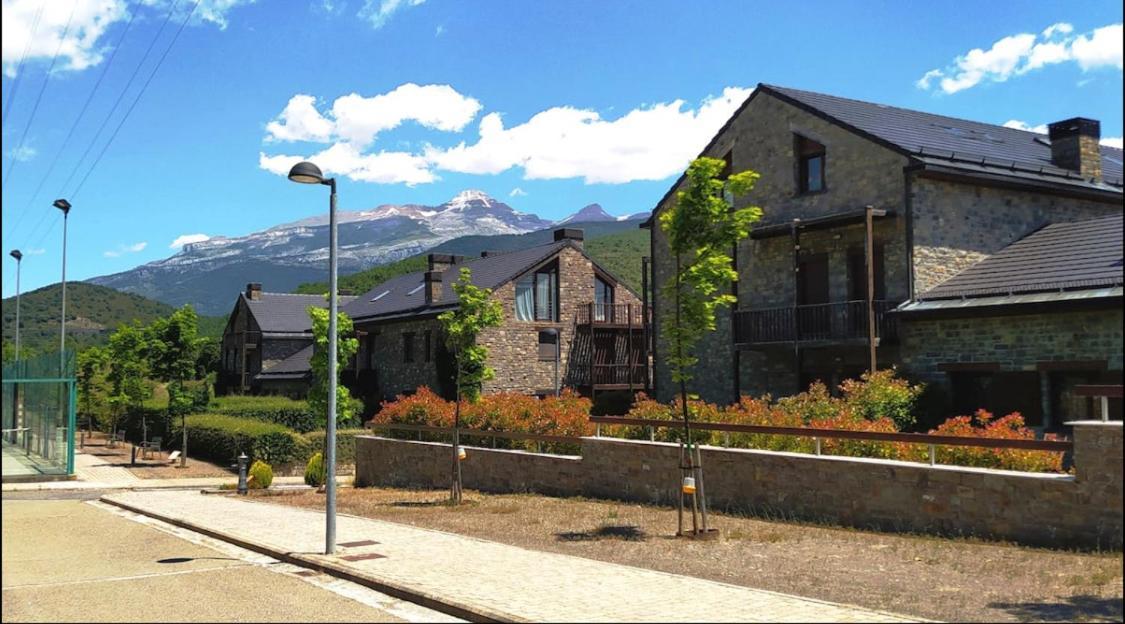 Apartamento Luga Castiello de Jaca Buitenkant foto