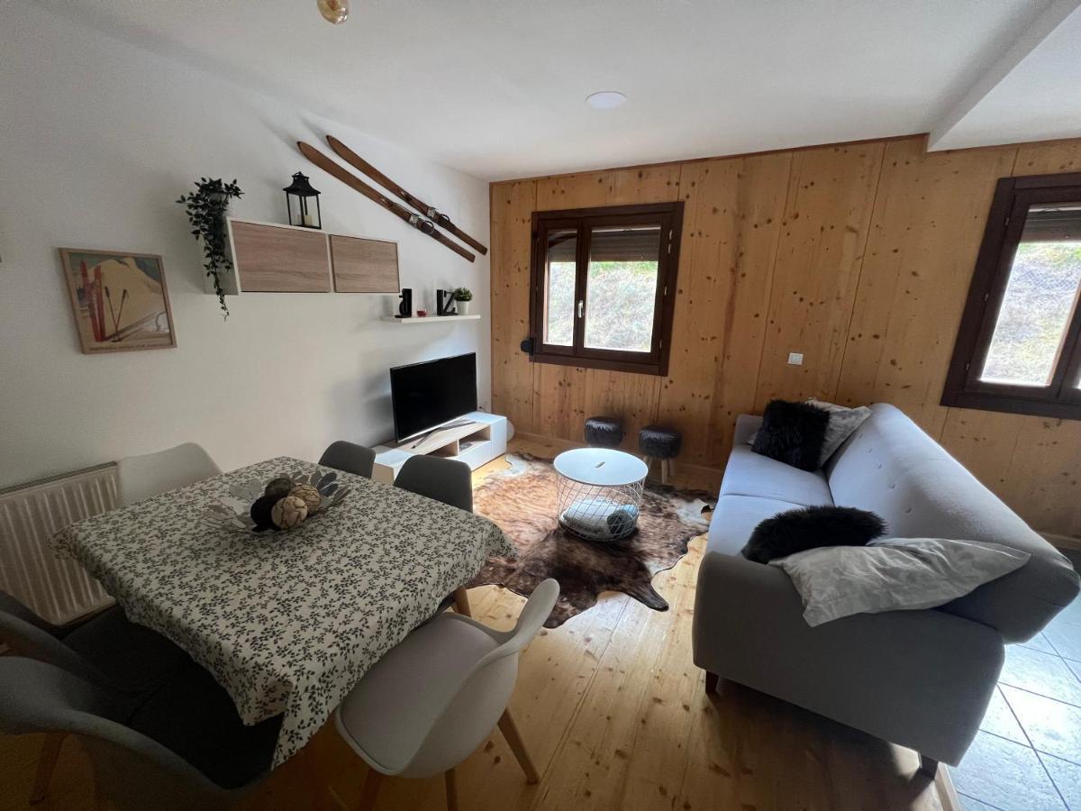 Apartamento Luga Castiello de Jaca Buitenkant foto